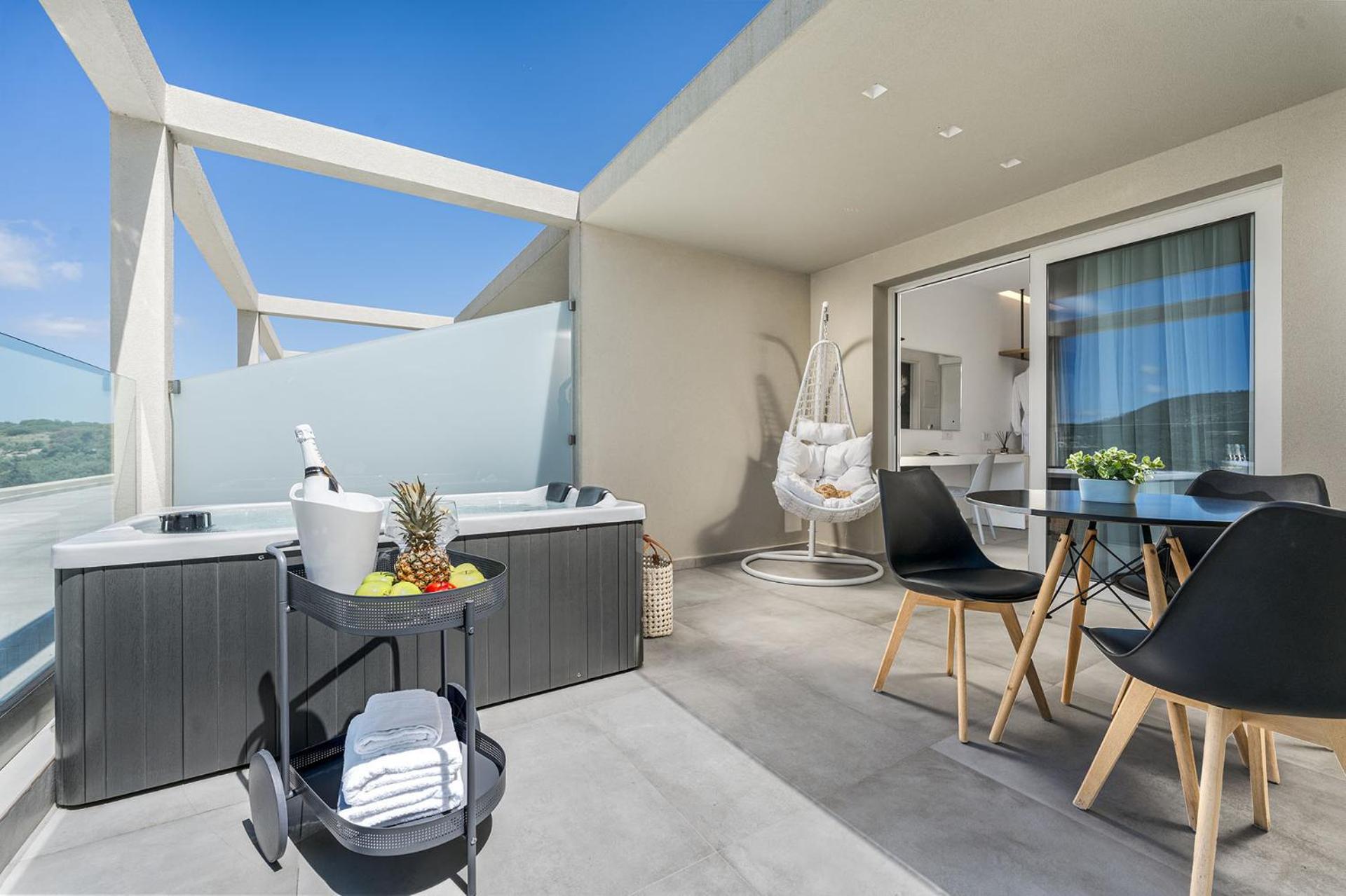 Myzith Luxury Suites Keri Exterior photo